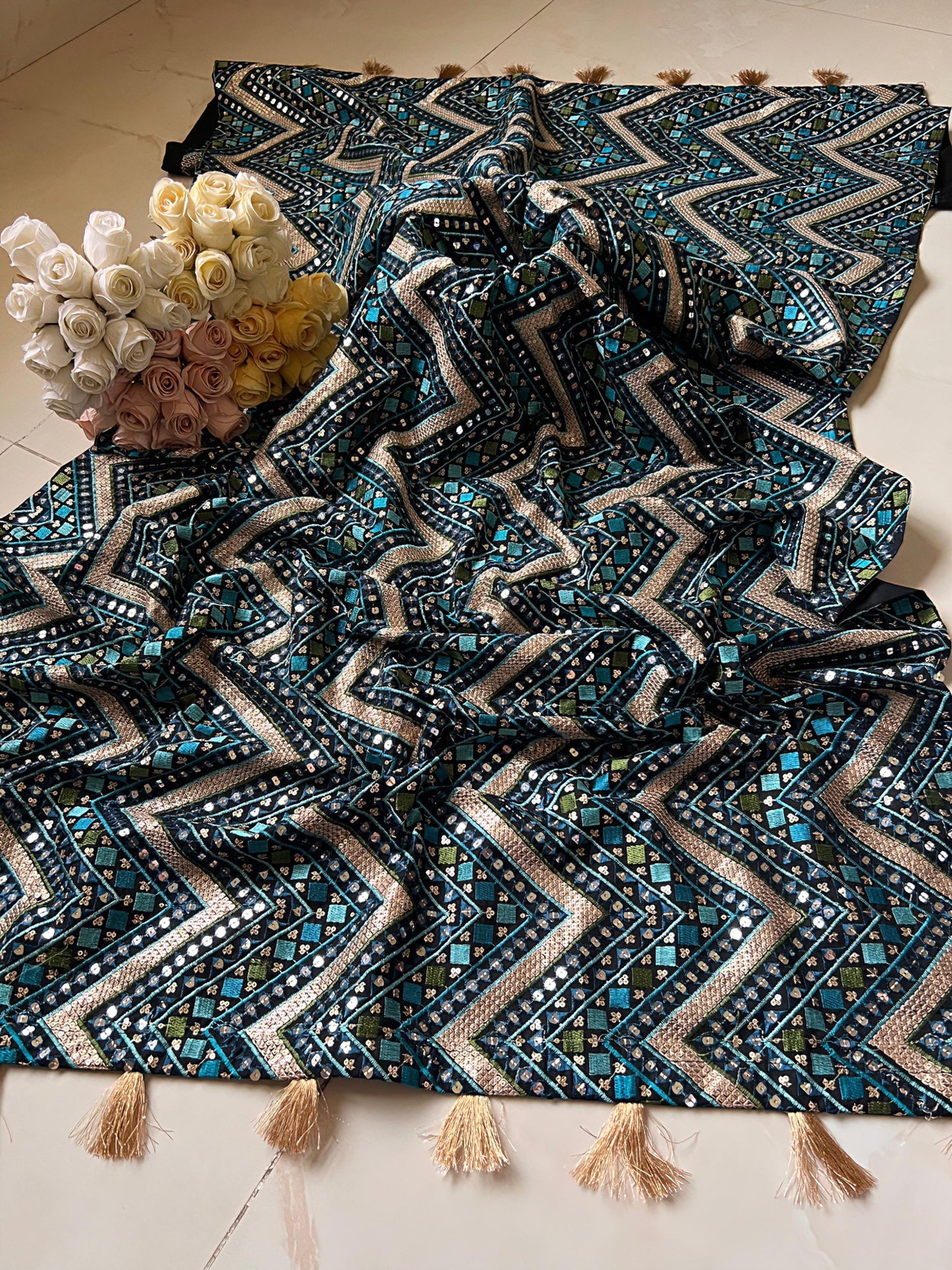 PREMIUM KHADDAR ZIGZAG SHAWL