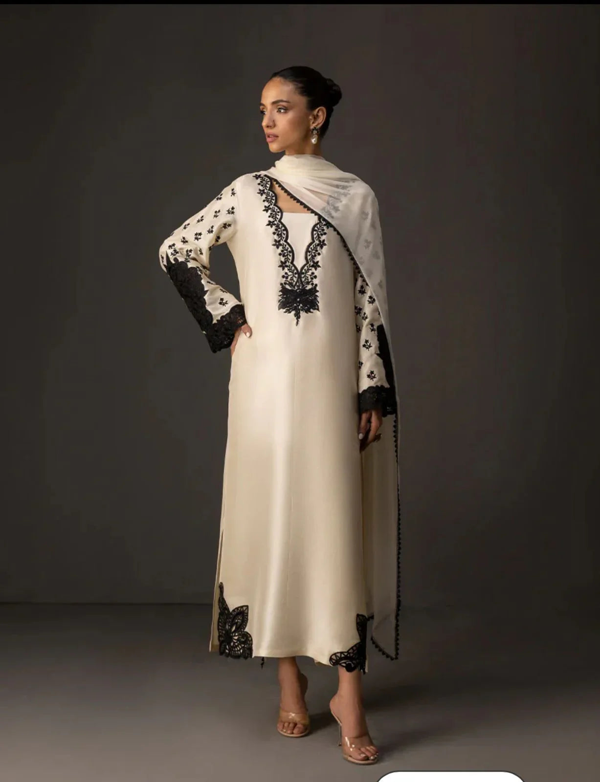 CHINA SILK SKIN BLACK BUNCH