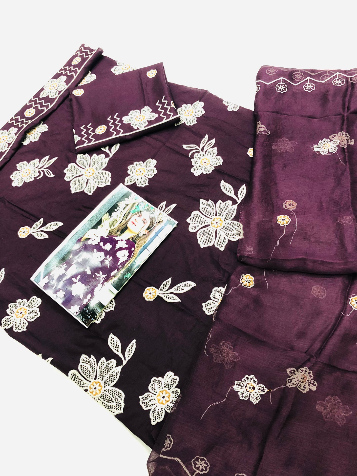 BAREEZE BRINGLE PURPLE FLOWERS