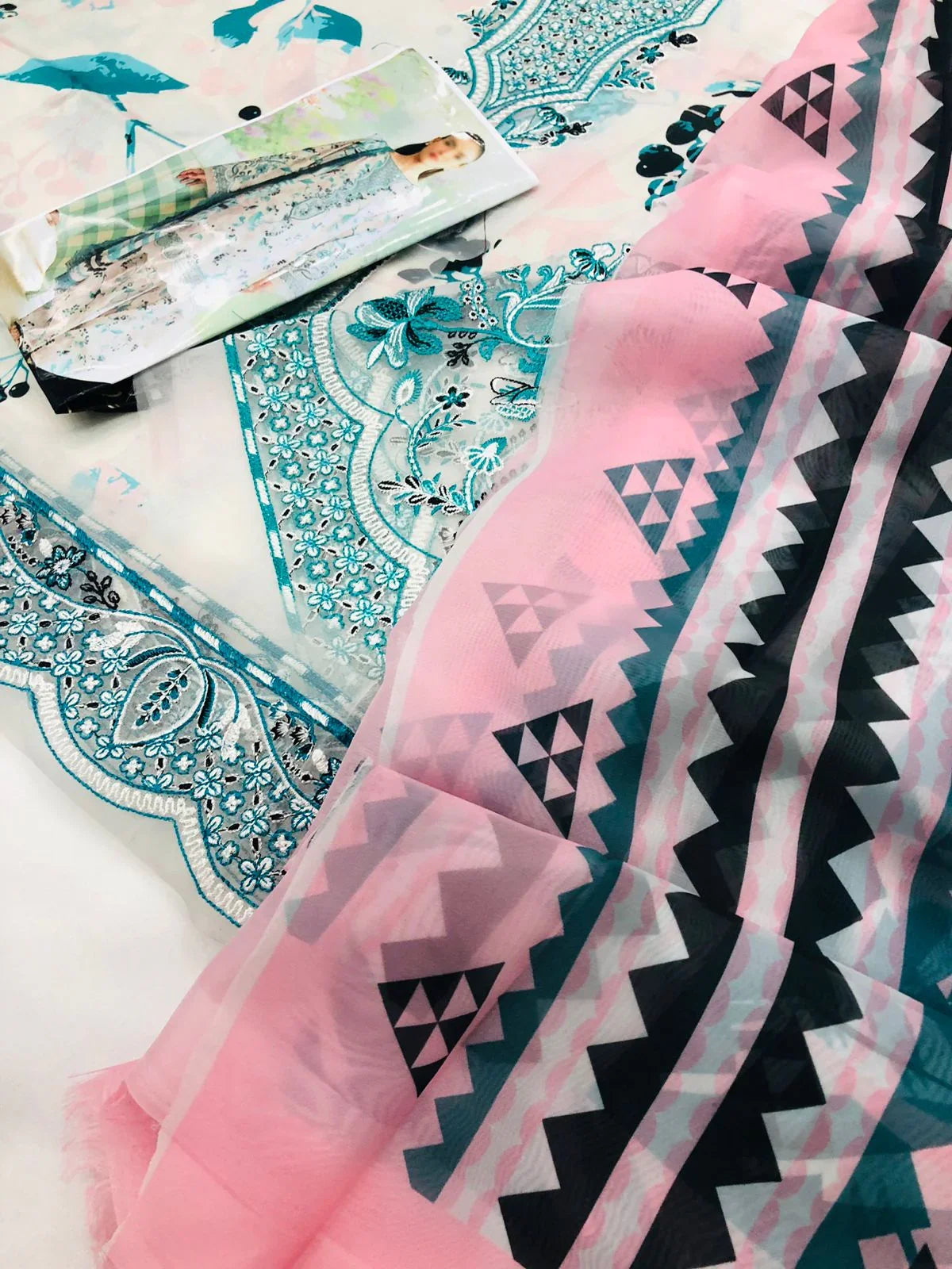 AFROZE MULTI PRINTED LAWN - SR FABRICS