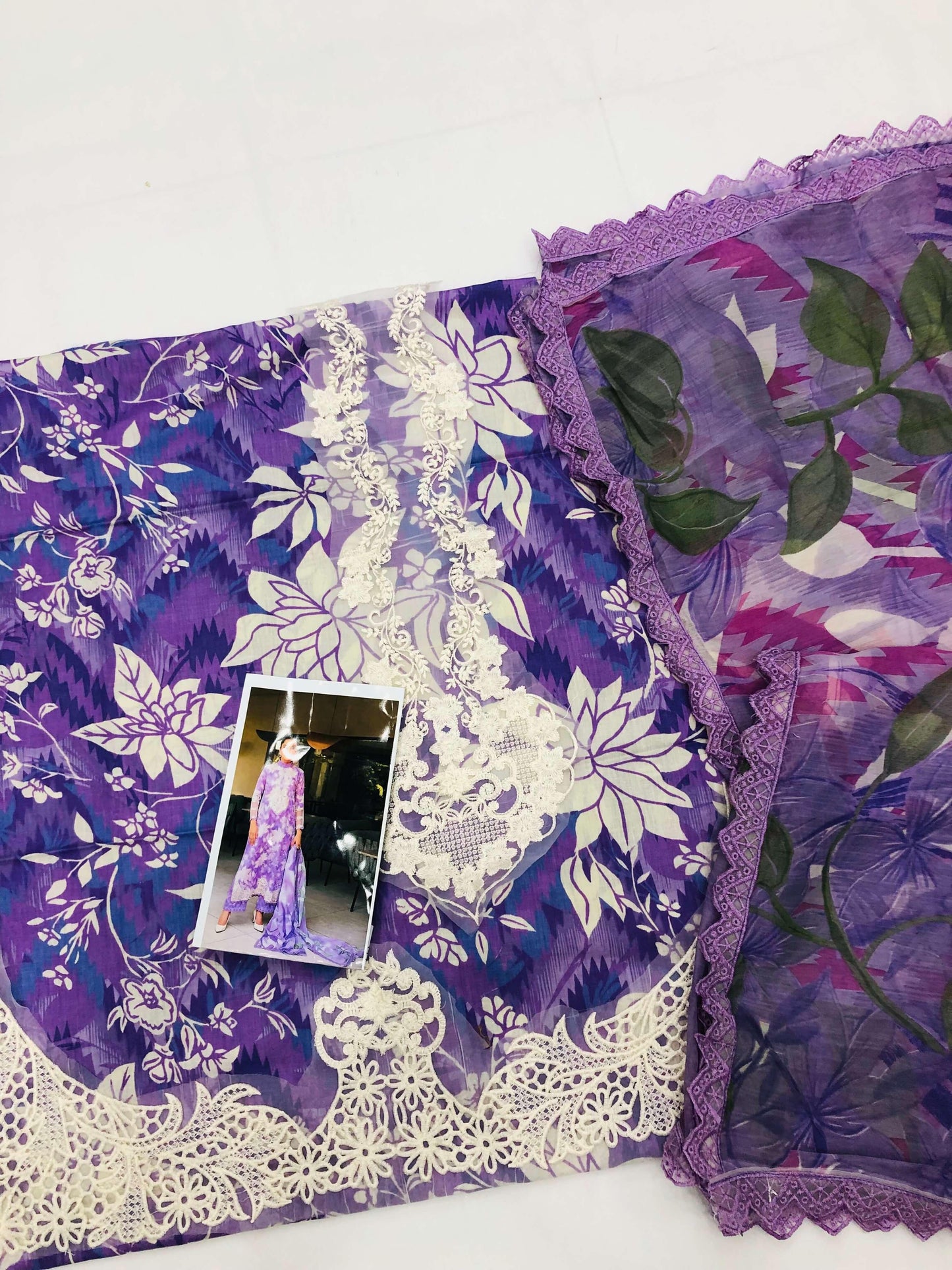 ANEELA PURPLE WHITE LAWN - SR FABRICS