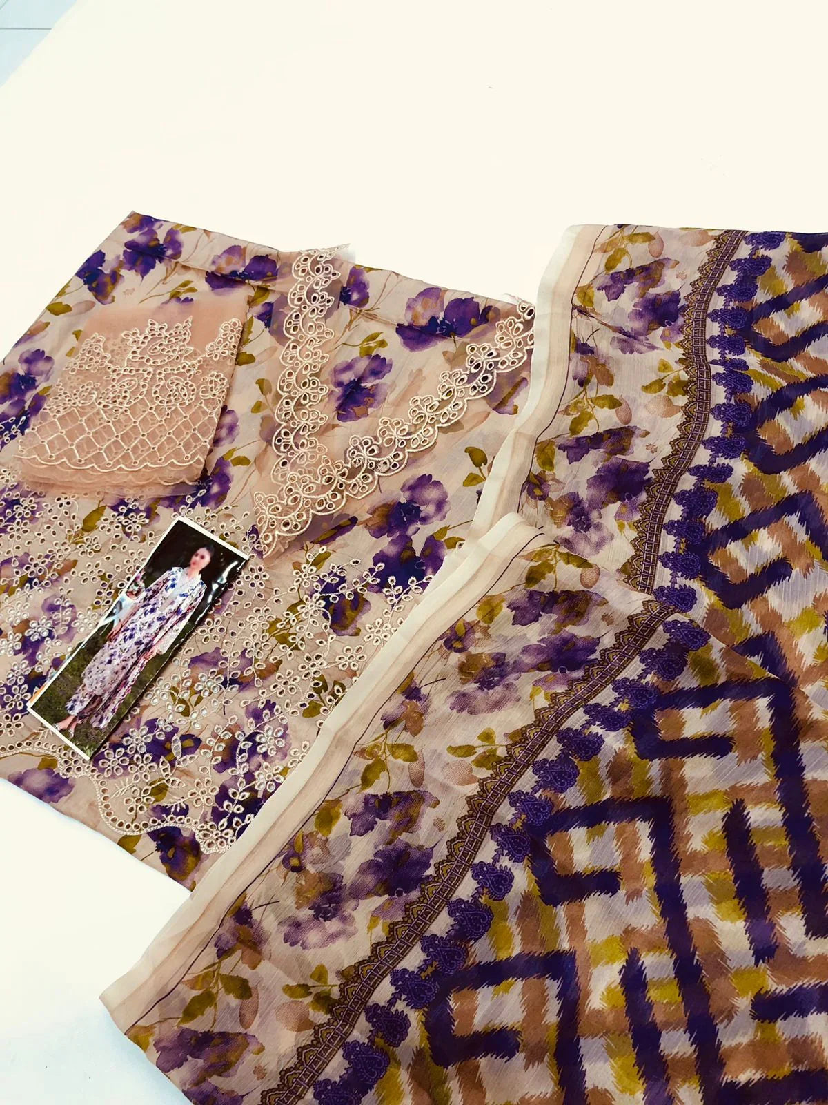 BAROQUE FLORAL CHICKEN KARI LAWN - SR FABRICS