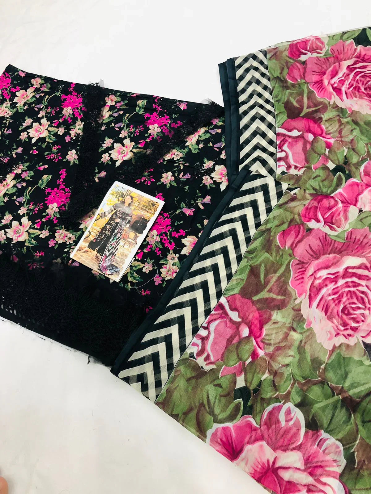 ELAF FLOWERS DIGITAL LAWN - SR FABRICS