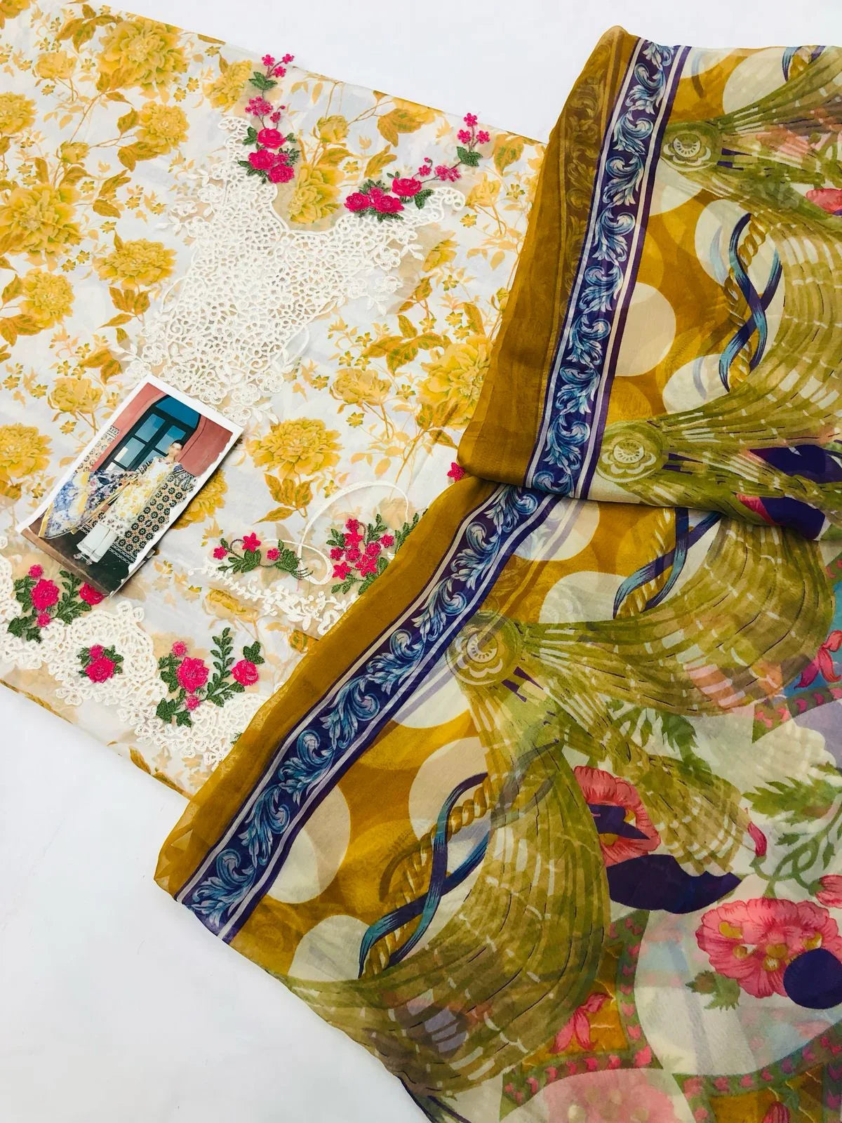 ELAF GOLD DIGITAL LAWN - SR FABRICS