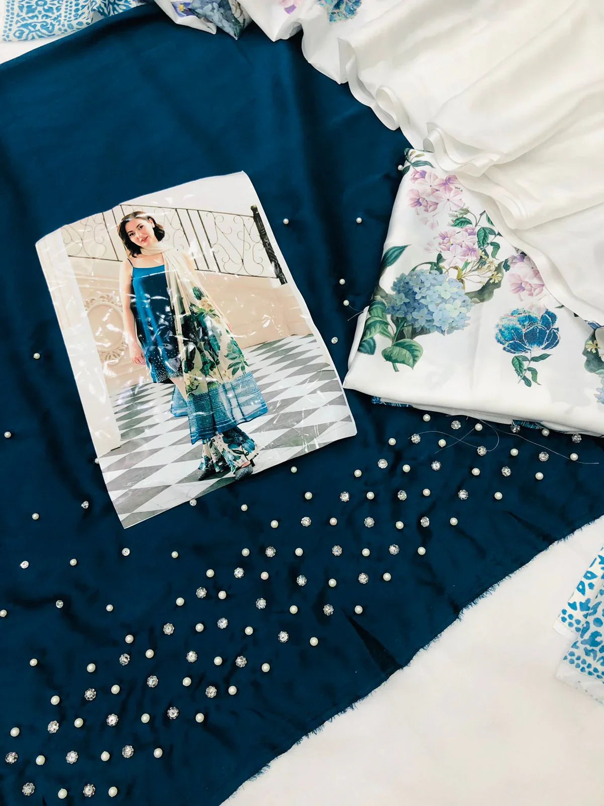 HANIA AMIR ZINC SLIK 3PC - SR FABRICS