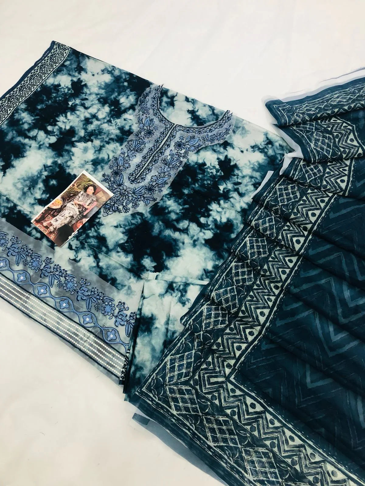 HANIYA SHADED BLUE LAWN - SR FABRICS