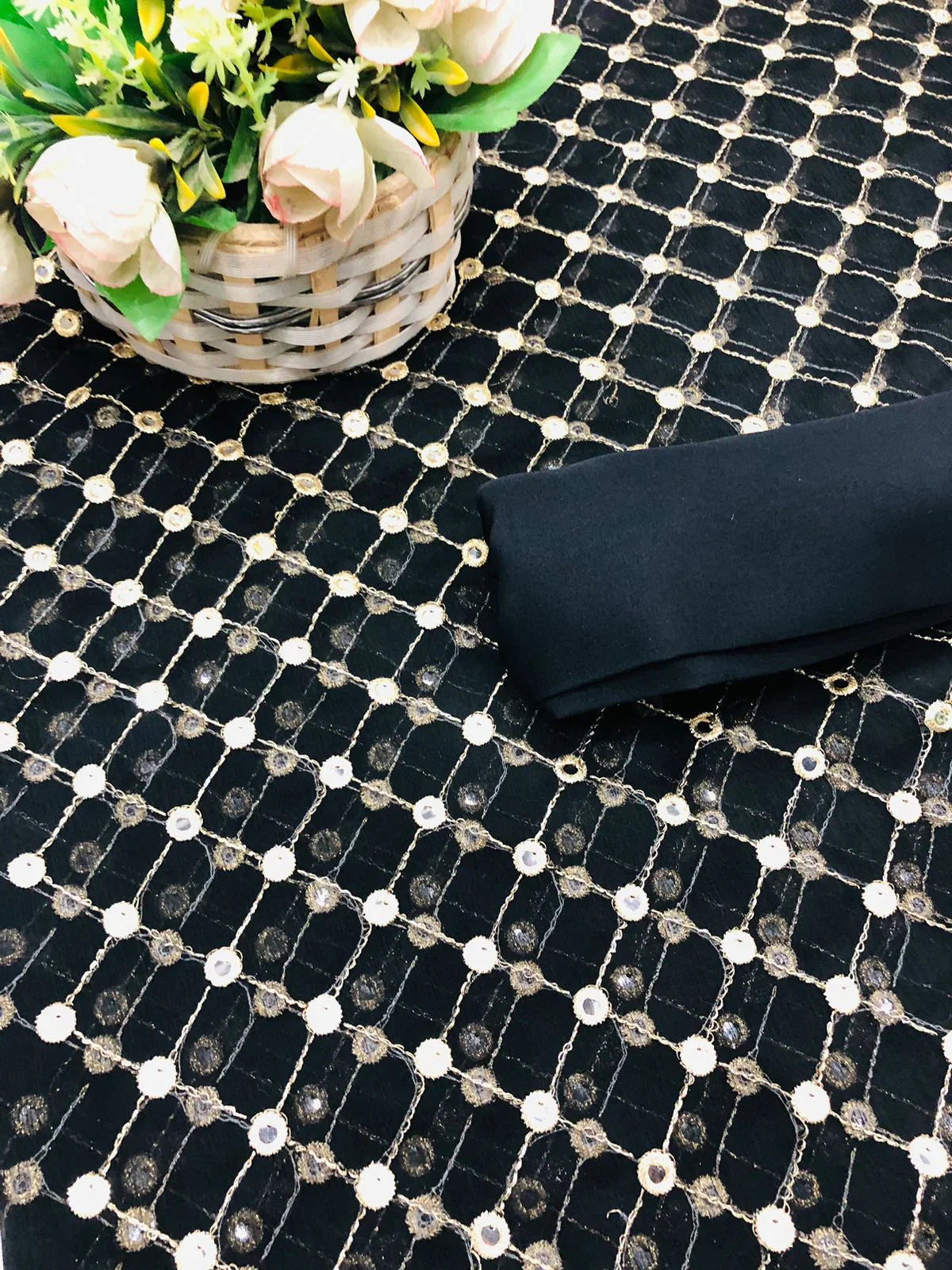 HIBA BUKHARI BLACK SHAFOON SUIT - SR FABRICS