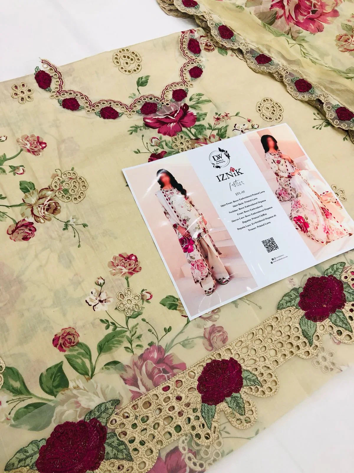 IZNIK GOLDEN CHICKEN KARI LAWN - SR FABRICS