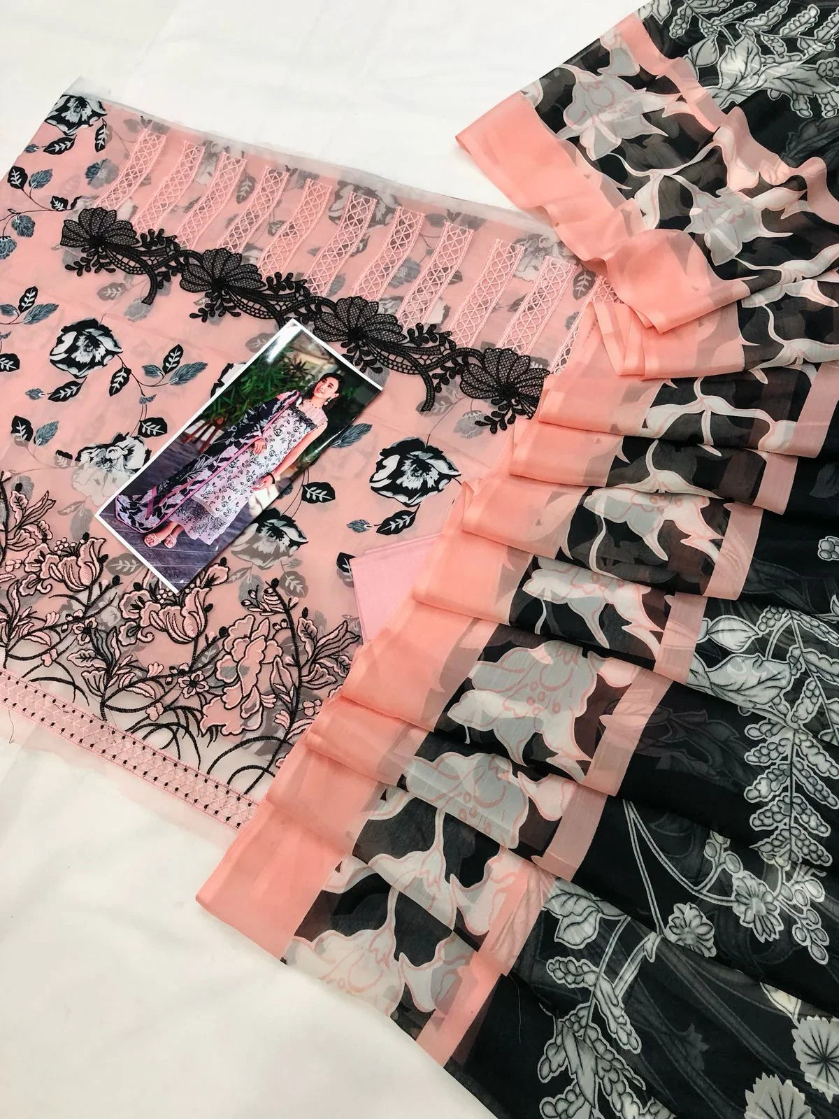 IZNIK PINK BK DIGITAL LAWN - SR FABRICS