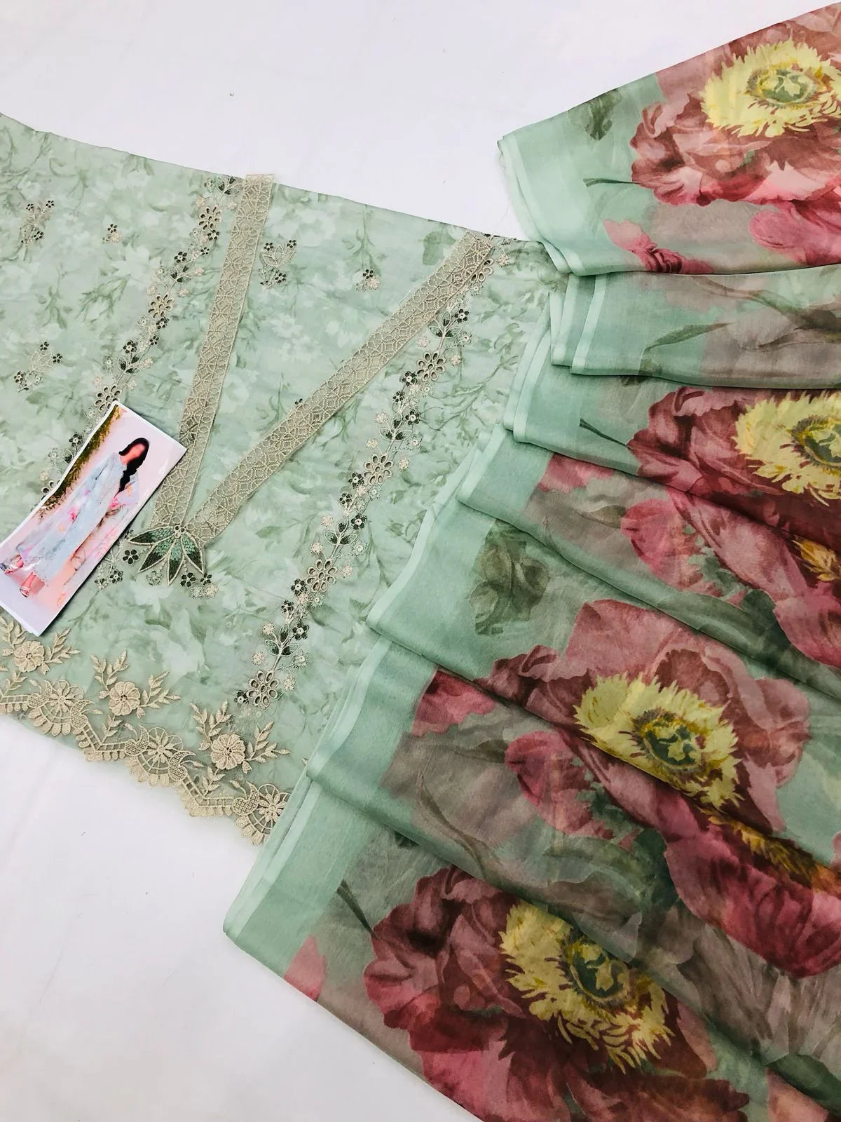 IZNIK PISTACHU CHICKEN KARI LAWN - SR FABRICS
