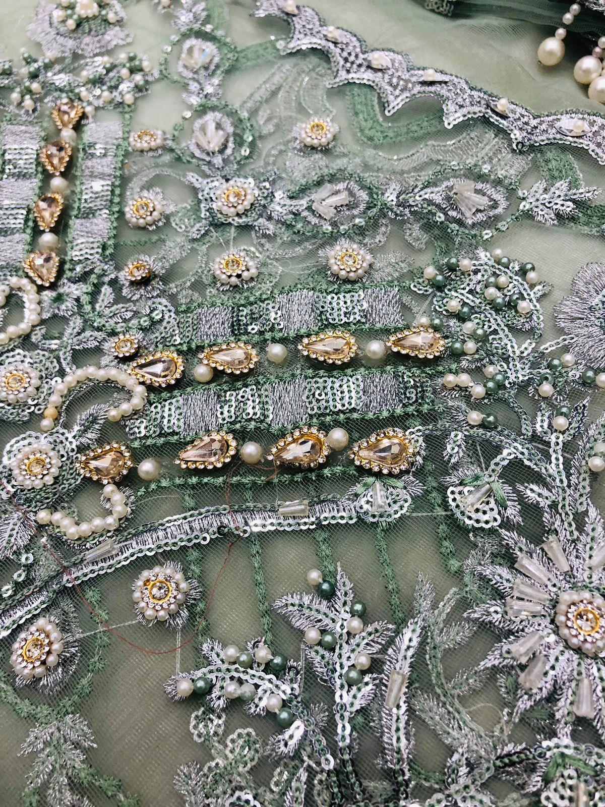 MADIHA OLIVE GREEN NET MAKSI - SR FABRICS