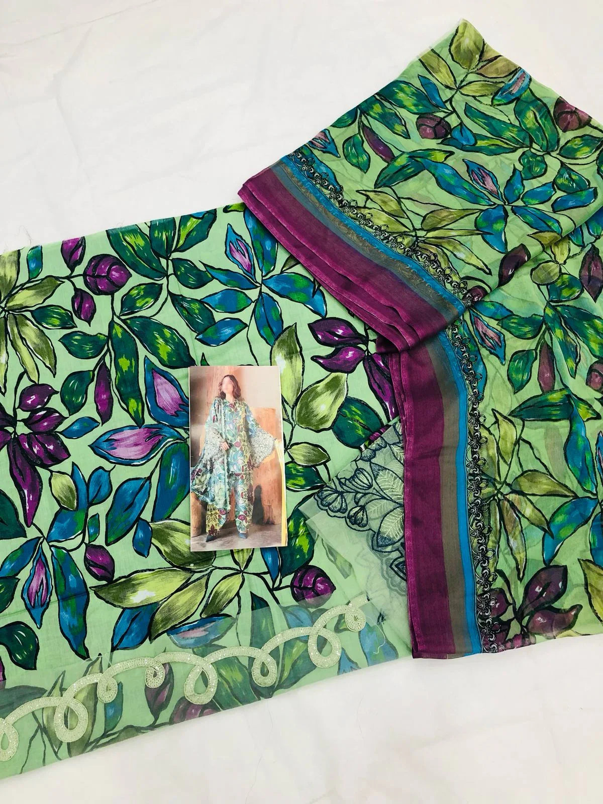 MB G - LEAVES DIGITAL LAWN - SR FABRICS