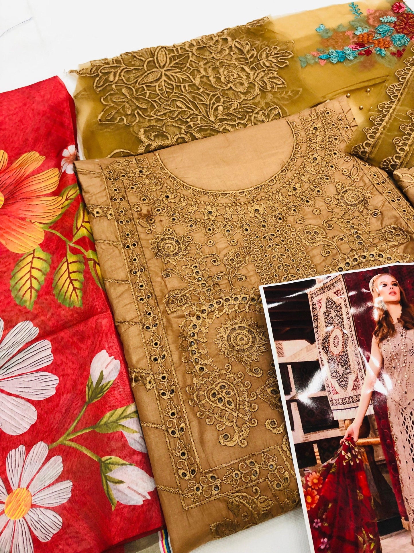 MB GOLD CHICKEN KARI LAWN - SR FABRICS