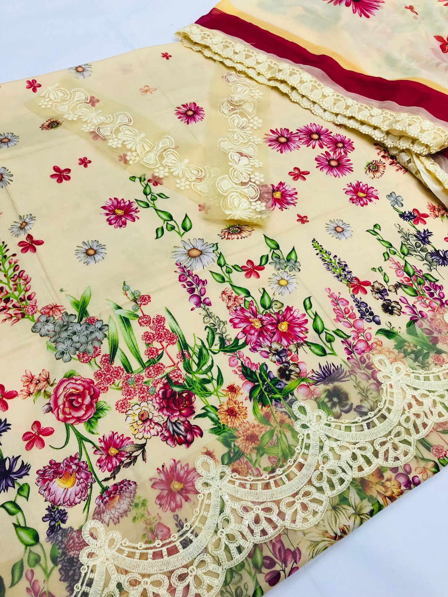 MB LEMON CHAAT LAWN - SR FABRICS