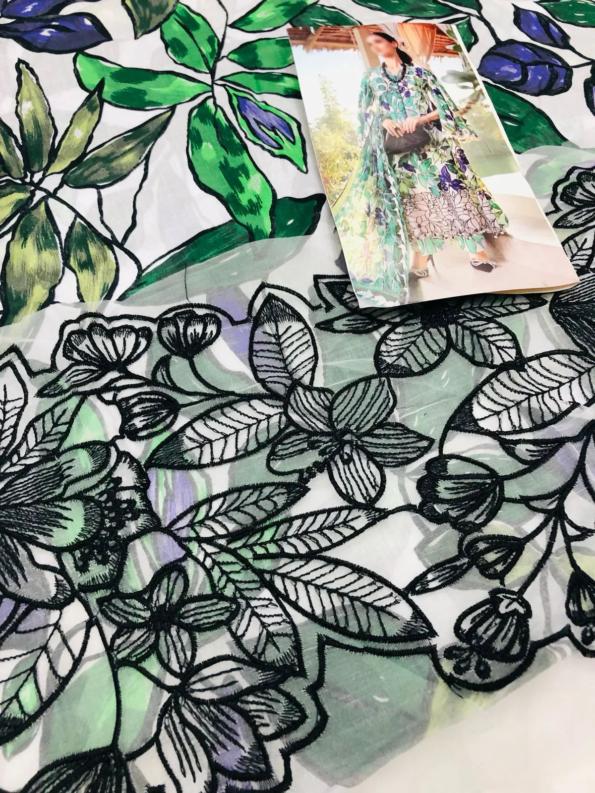 MB W - LEAVES DIGITAL LAWN - SR FABRICS
