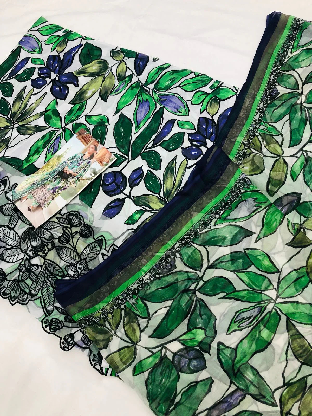 MB W - LEAVES DIGITAL LAWN - SR FABRICS