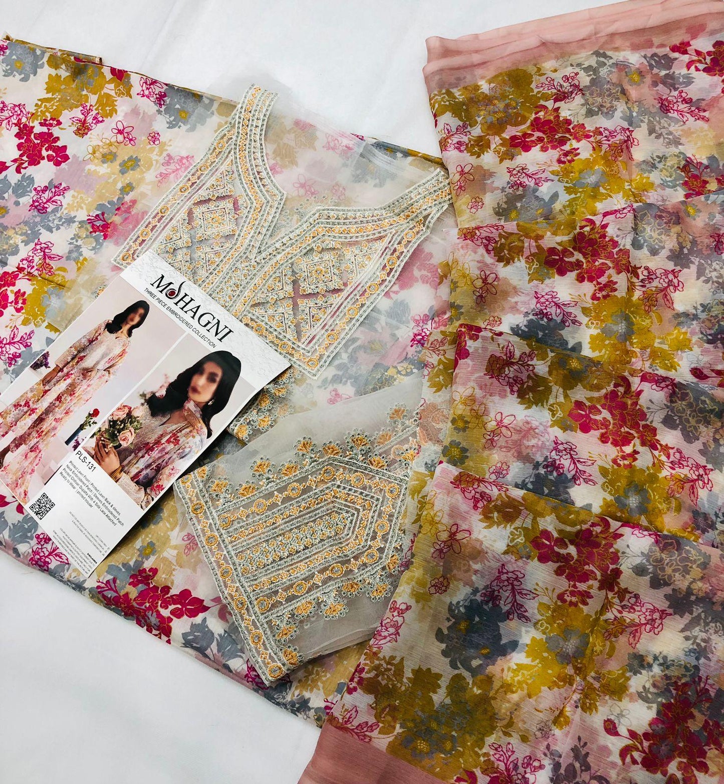 MOHAGNI DIGITAL LAWN - SR FABRICS