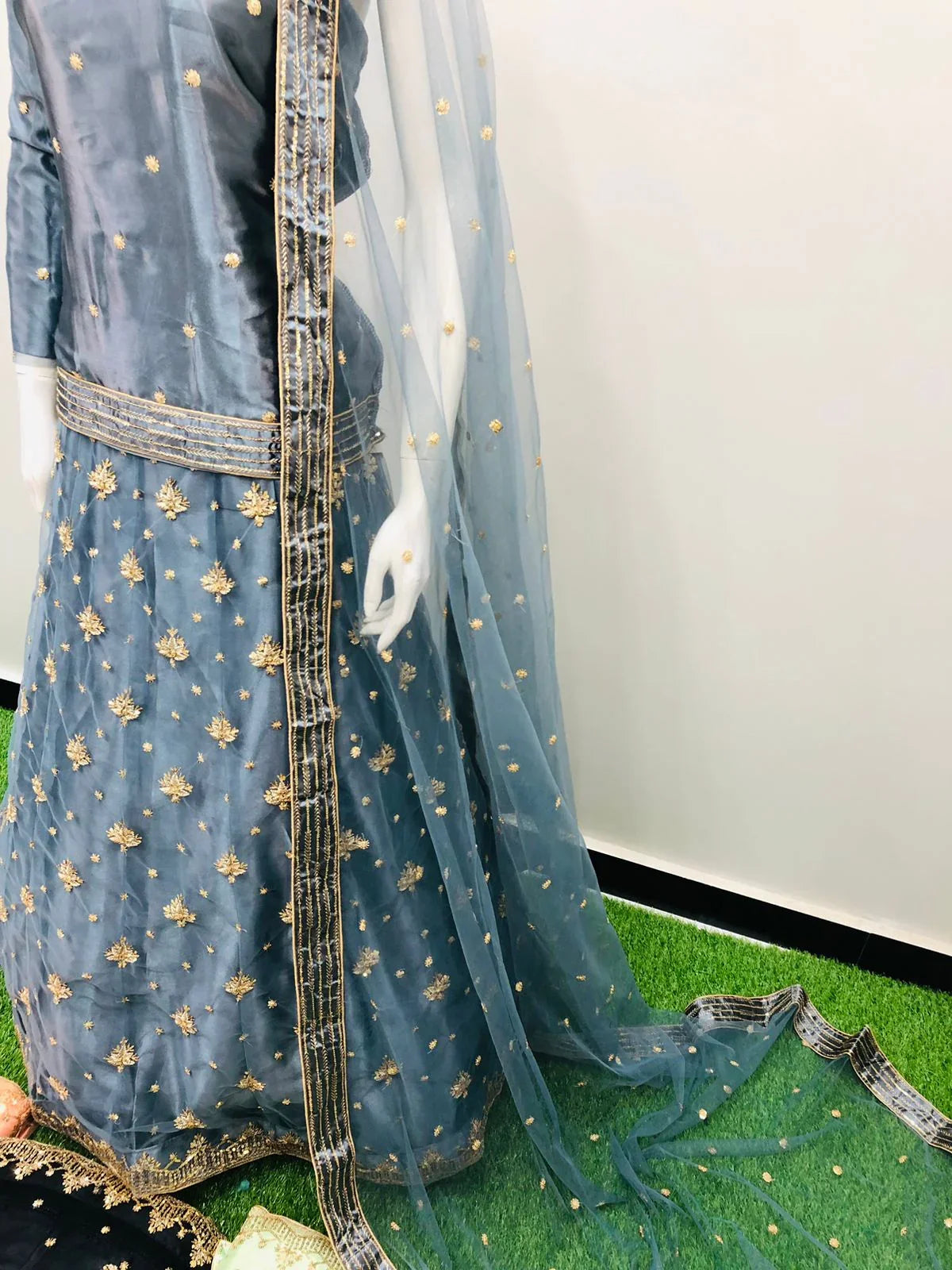 PARIZAD LEHENGA - SR FABRICS