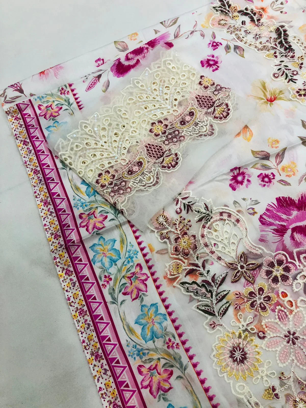 RAMSHA OFF - WHITE DIGITAL LAWN - SR FABRICS