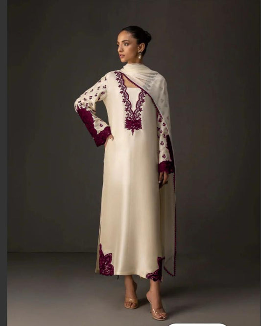 CHINA SILK SKIN MAHROON BUNCH