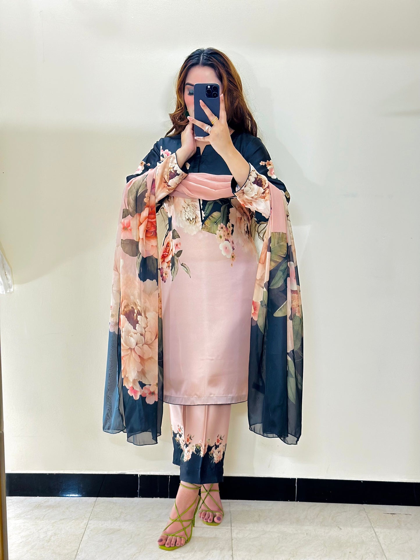 ROSES WITH BLACK CHINA SILK