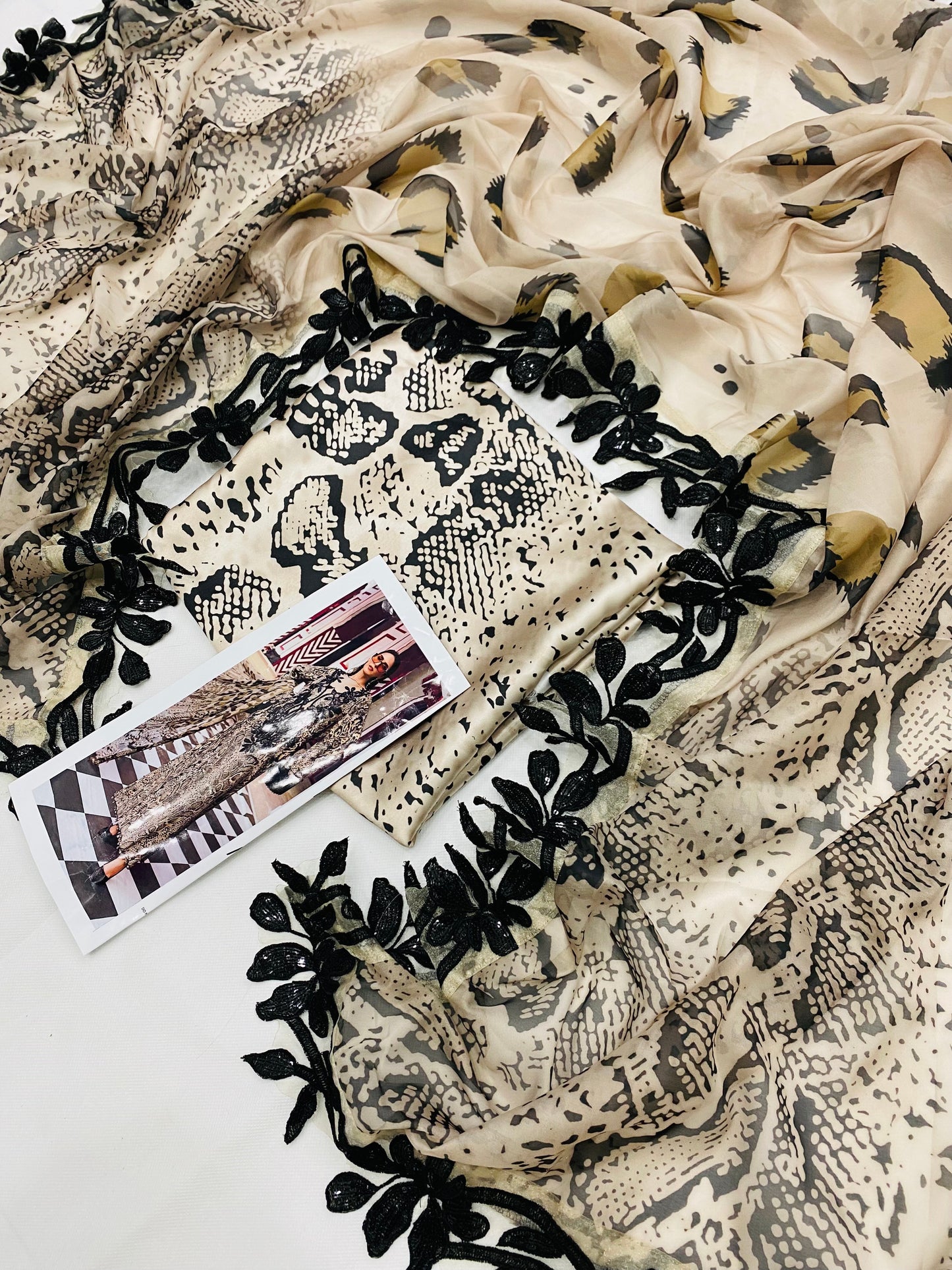 MB CHINA SILK TIGER PRINT