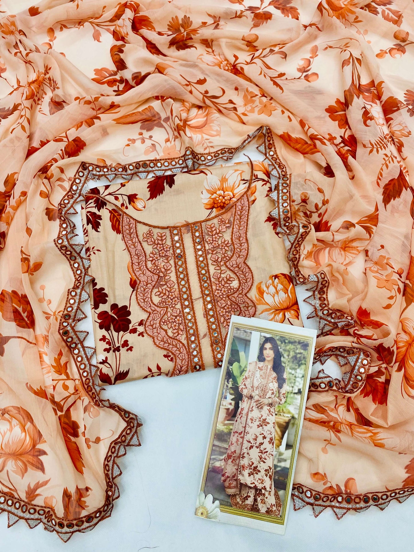 ANEELA PEACH LEAVES LAWN