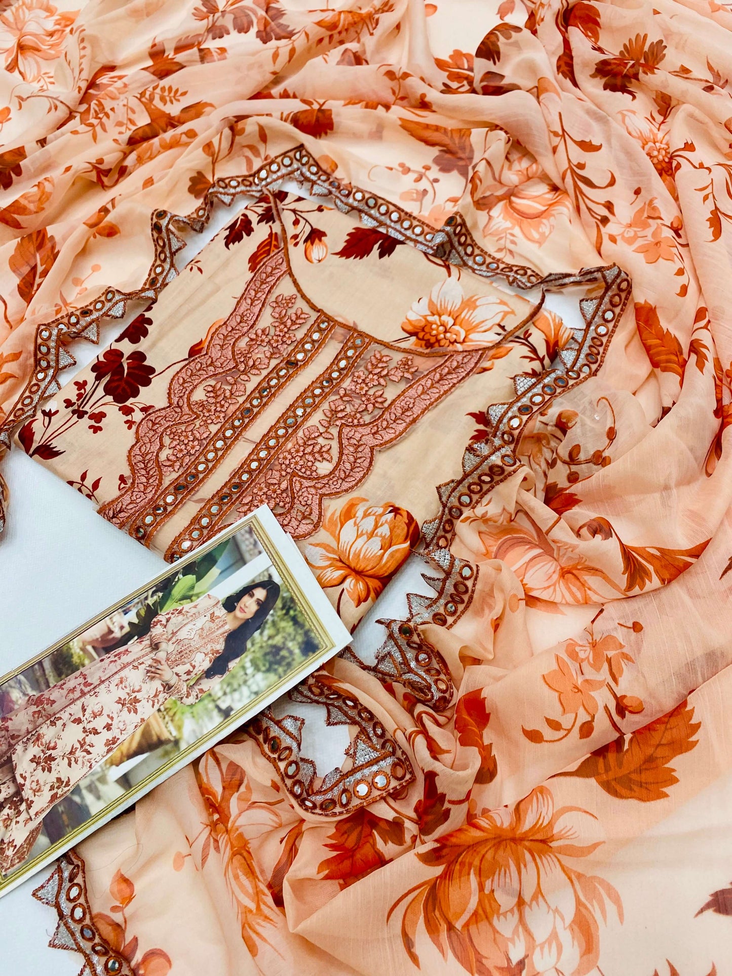 ANEELA PEACH LEAVES LAWN