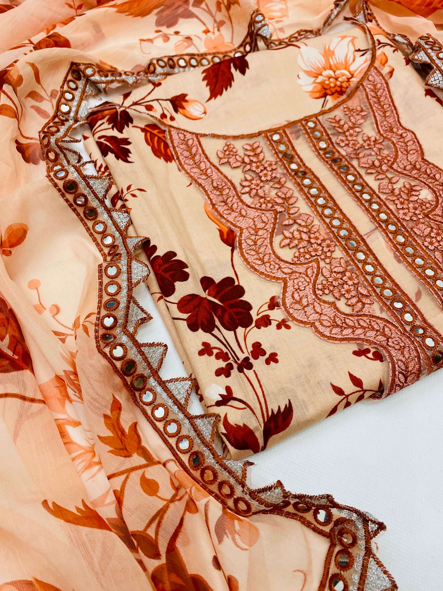 ANEELA PEACH LEAVES LAWN