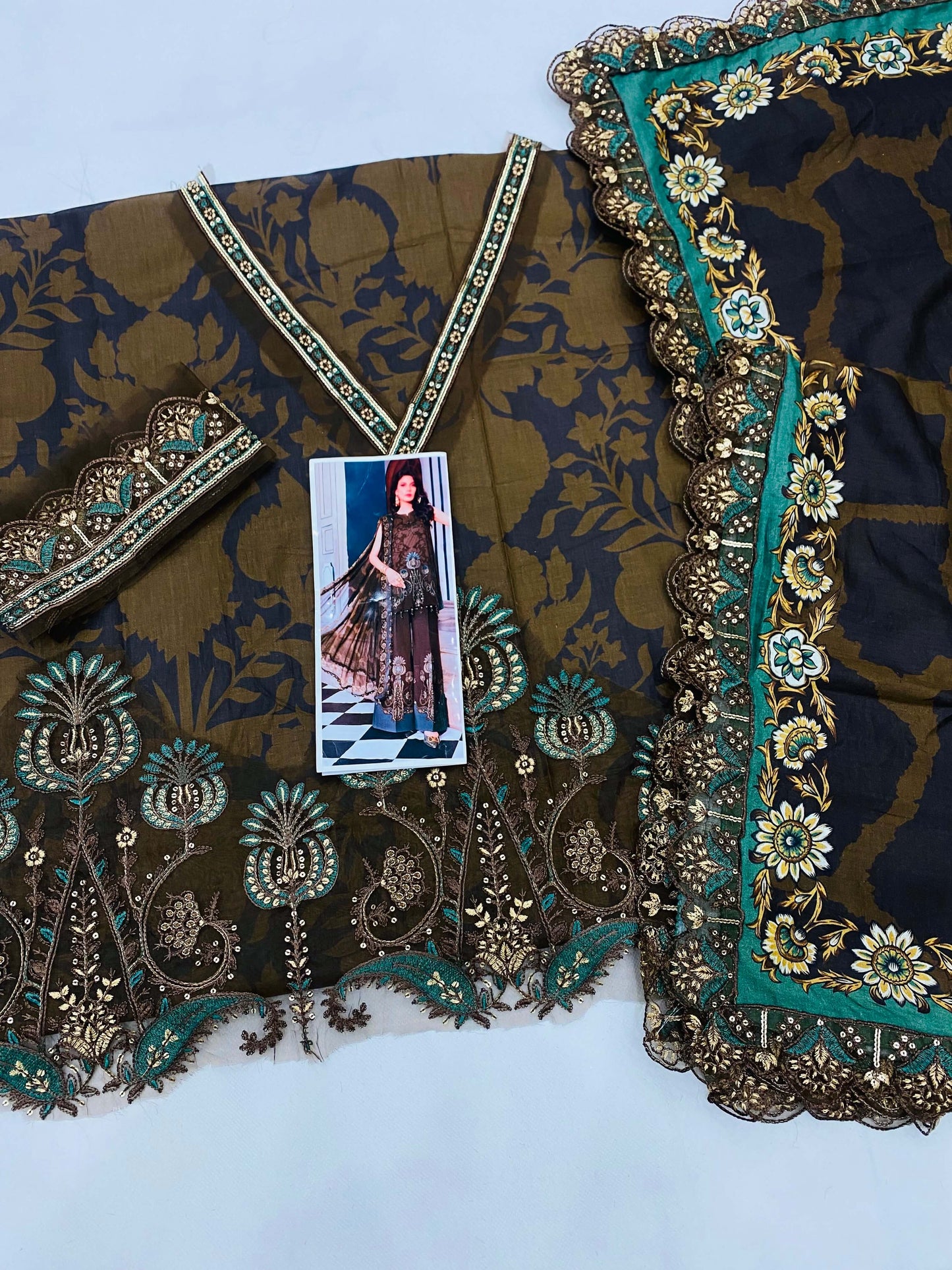 MB CHOCOLATY LAWN DUPATTA