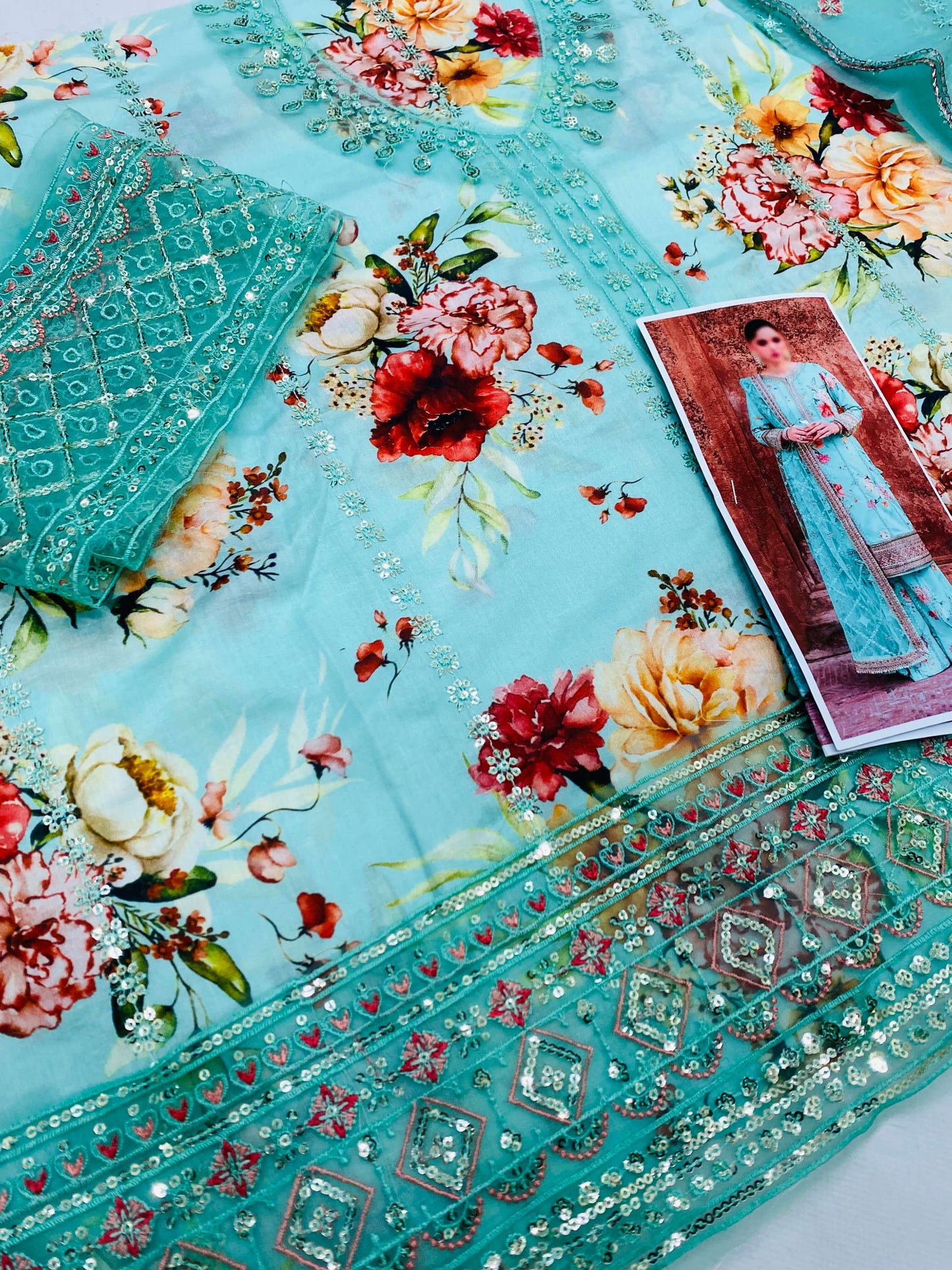 IZNIK SEA GREEN LUXURY LAWN