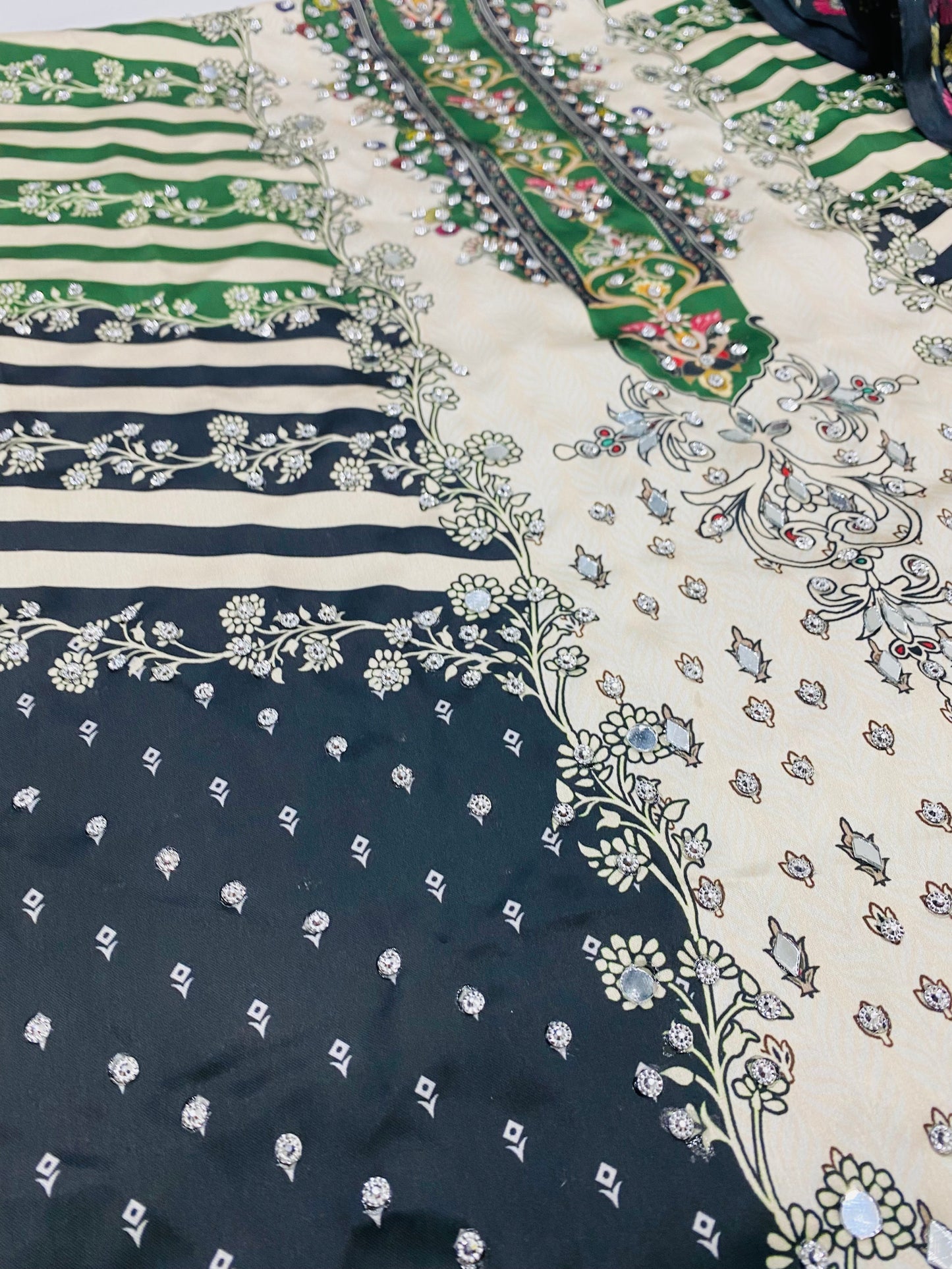 MB BLACK GREEN BEATS CHINA SILK