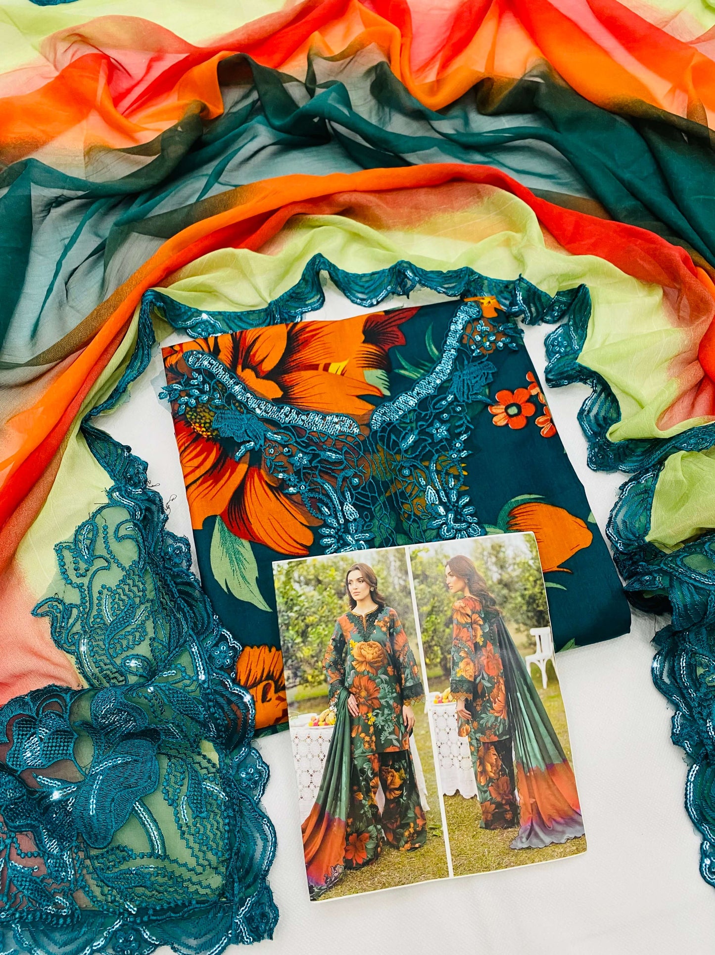 IZNIK G CUTWORK DIGITAL LAWN