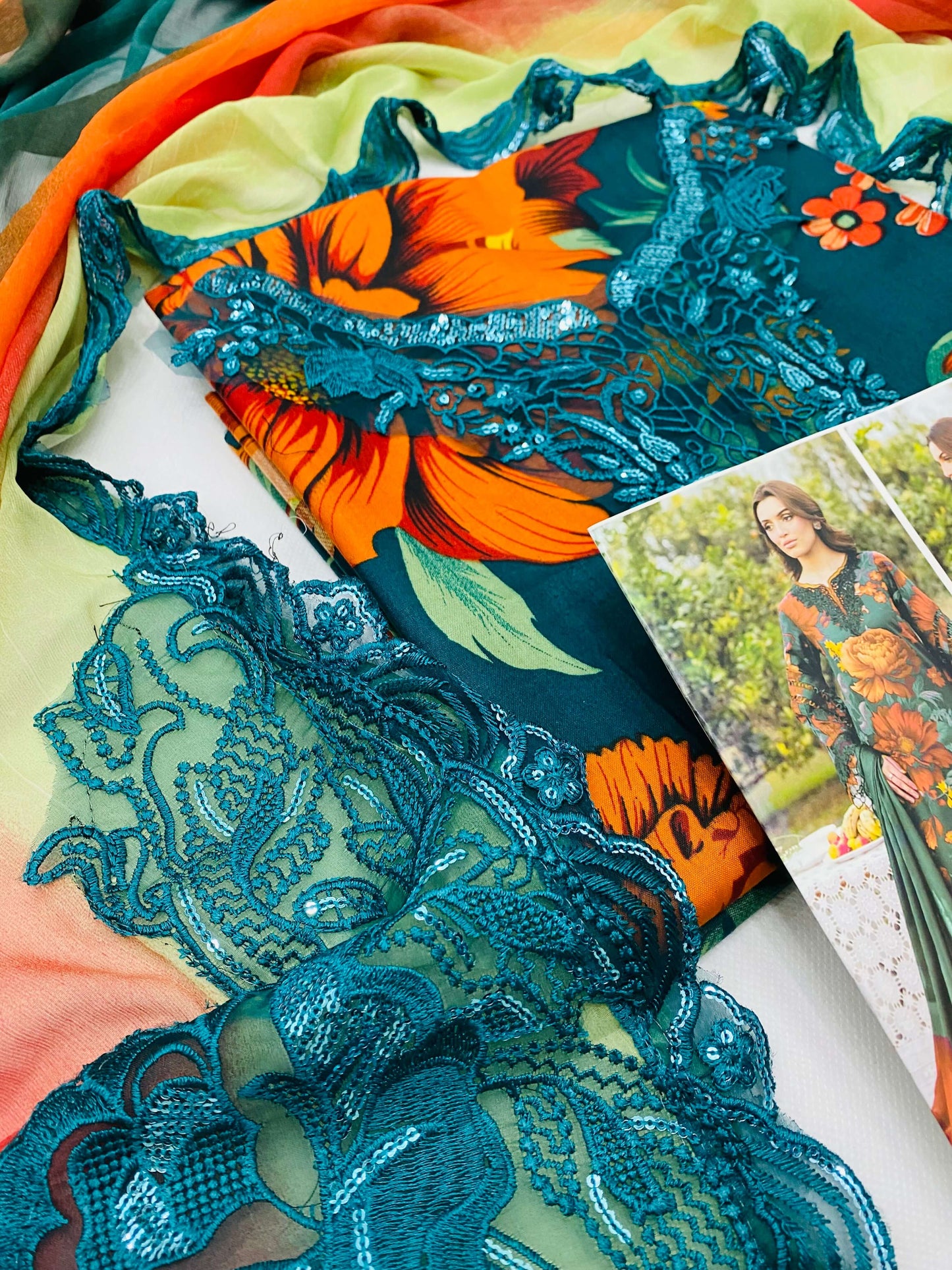 IZNIK G CUTWORK DIGITAL LAWN