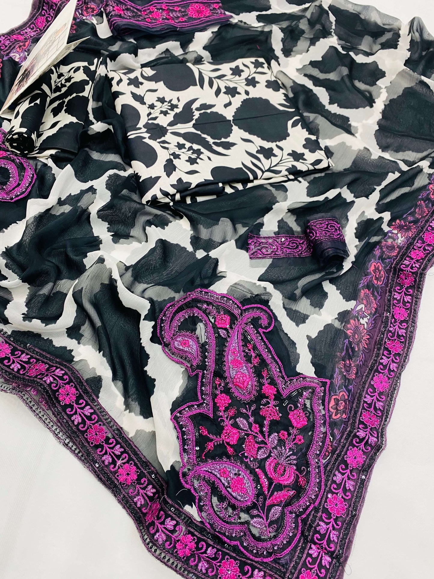 MB PENGUIN EMBROIDERED LAWN