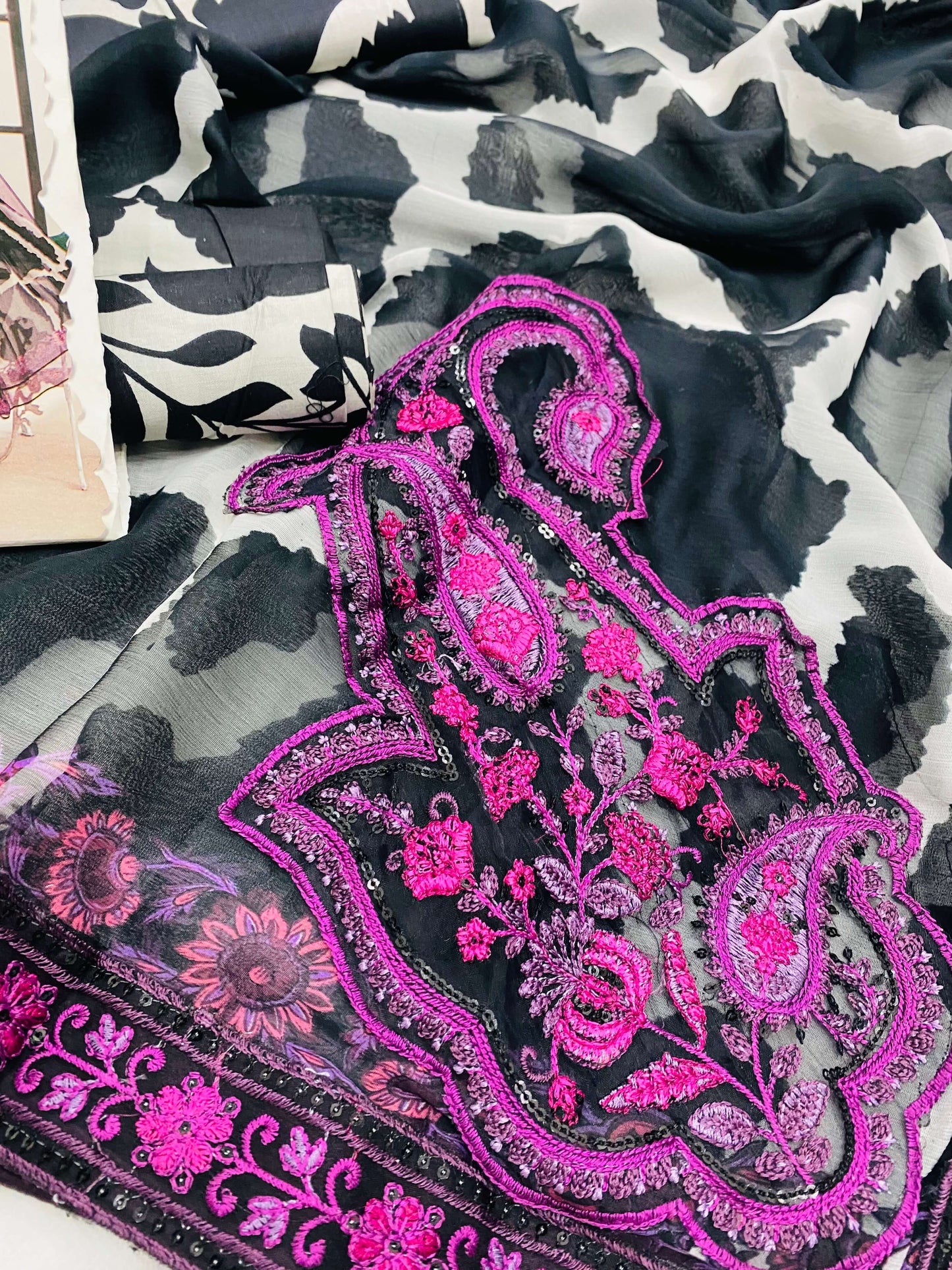 MB PENGUIN EMBROIDERED LAWN