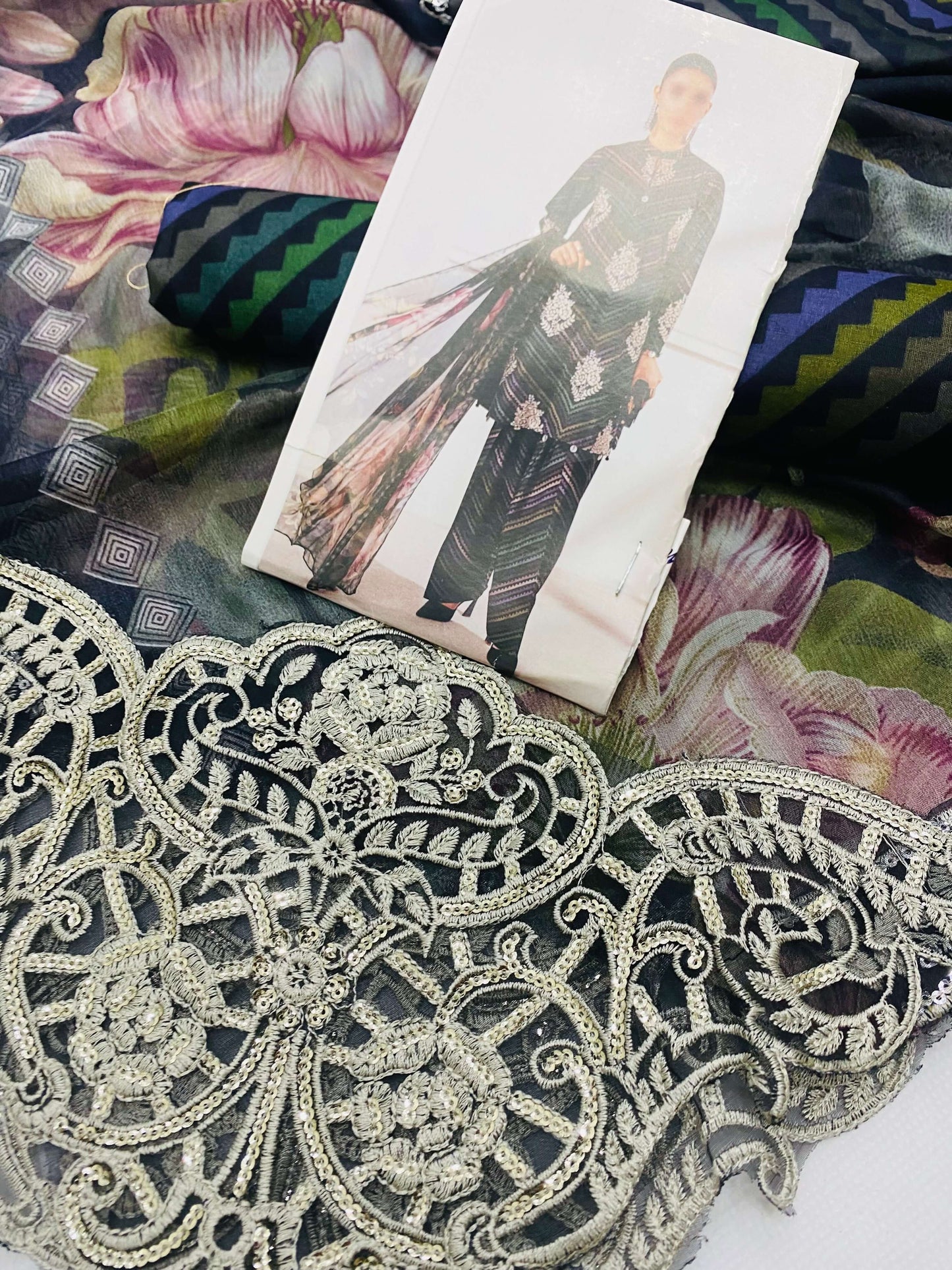 MB ZIG ZAG EMBROIDERED LAWN