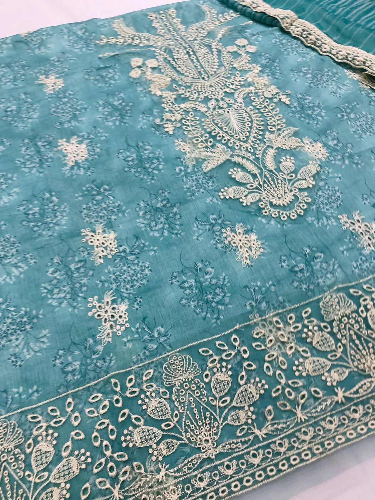 AFROZE ICE GREEN CHICKEN KARI LAWN - SR FABRICS