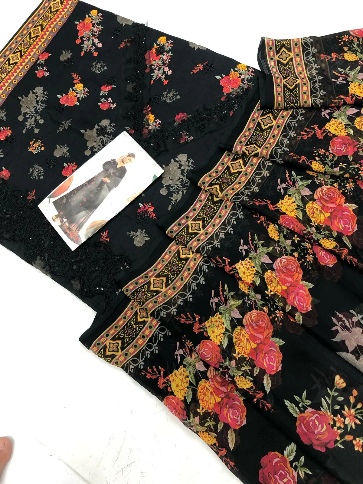 IZNIK BLACK BOMB LAWN - SR FABRICS