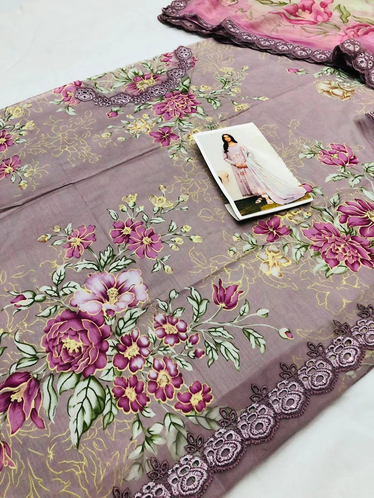 IZNIK L - LILAC DIGITAL LAWN - SR FABRICS