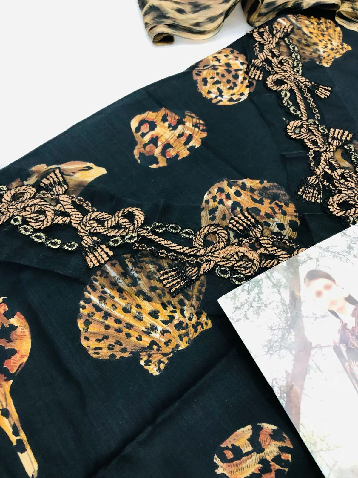 MB BLACK SHELLS DIGITAL LAWN - SR FABRICS