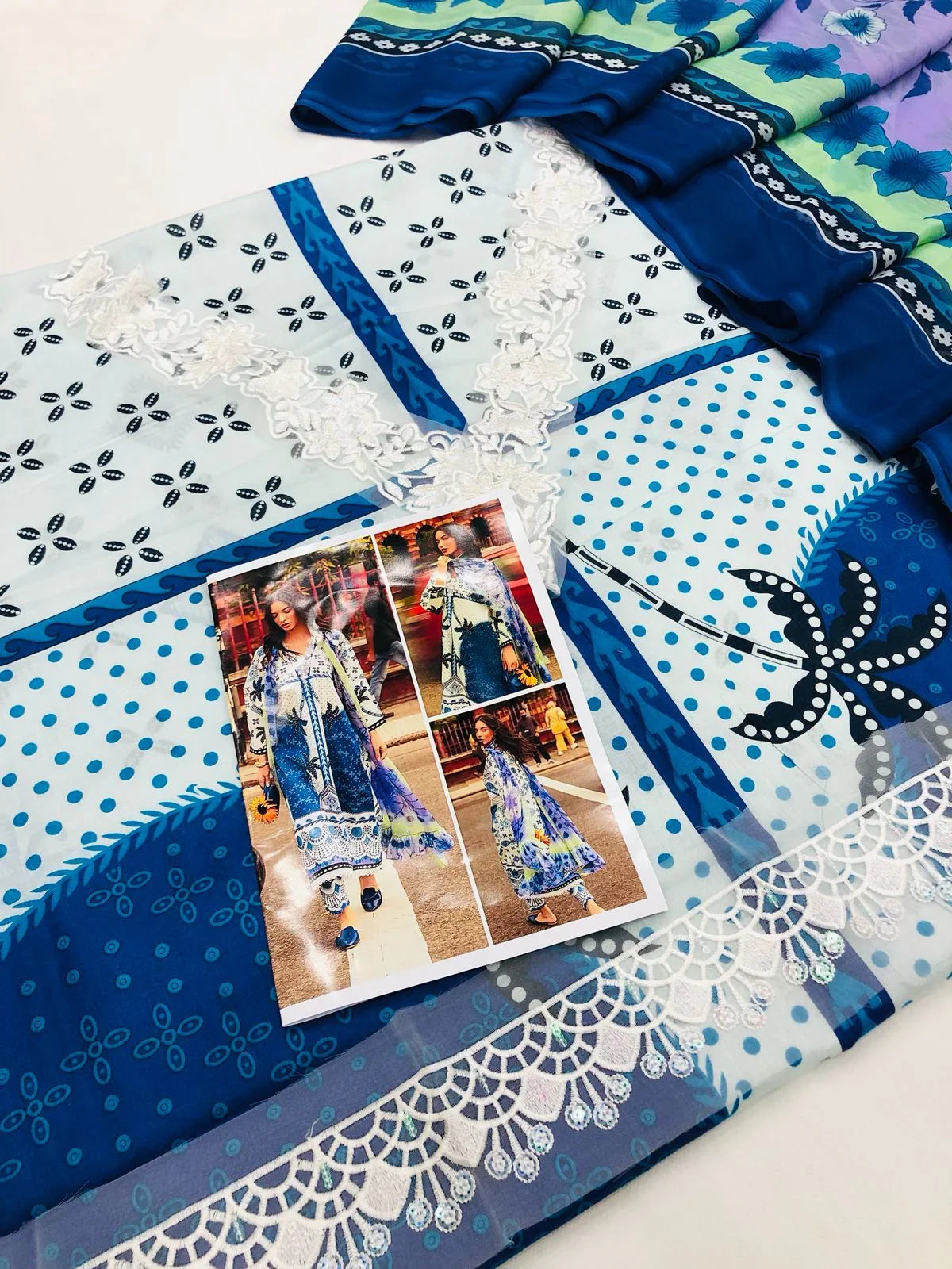 MUSHQ B - WHITE LAWN - SR FABRICS